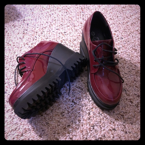 Shoes - Dark red creeper heels wedges